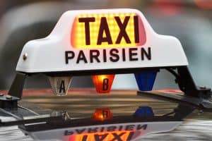Lumineux de taxi parisien