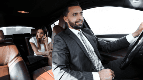 Chauffeur personnel au volant