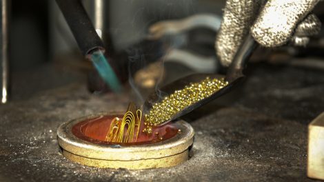 Fonte de billes en or