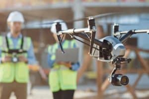 Pilotage de drone sur un chantier de construction