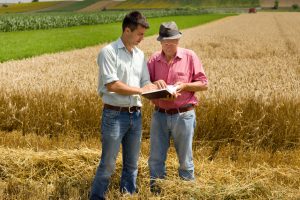 Rendez-vous avec un agriculteur dans une exploitation agricole
