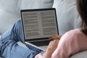 Relecture d'un texte sur ordinateur