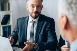Rendez-vous entre un conseiller et son client